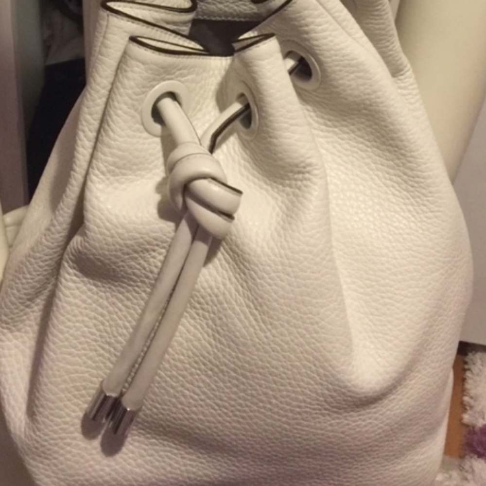 Micheal Micheal Kors Dalia Large Backpack White - Excellent Condition - Picture 3 of 5
